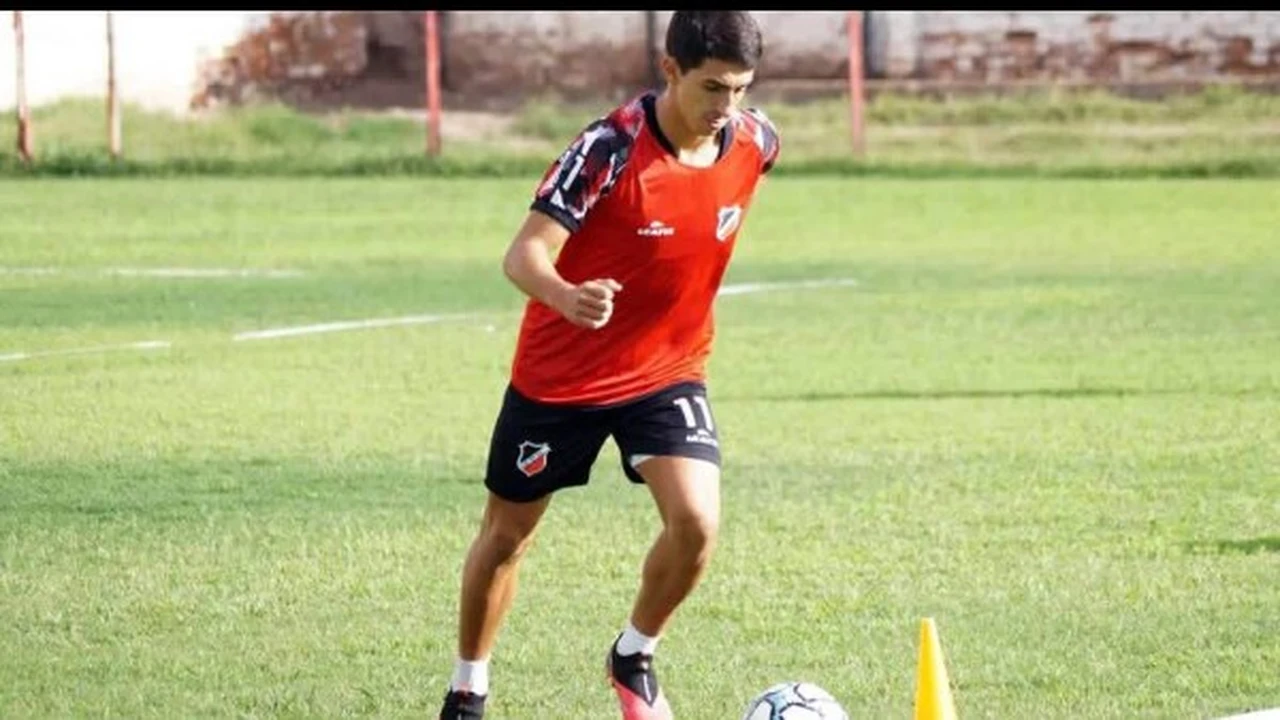 بديل إمام عاشور.. فرج عامر يرشح لـ الأهلي لاعباً شهيراً في أوروجواي